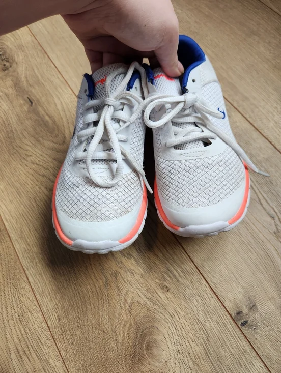 Size 2 girls champion sneakers - Picture 2 of 5